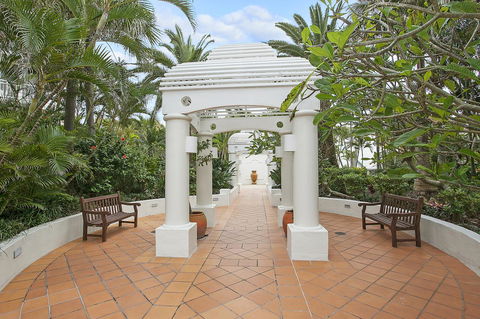 ULTIQA Burleigh Mediterranean Resort - Accommodation Australia 18