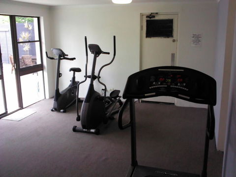 Northwind Beachfront Apartments - Australia Shopping 6