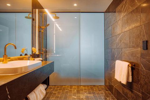 Eatons Hill Hotel - Bed n Breakfasts 20