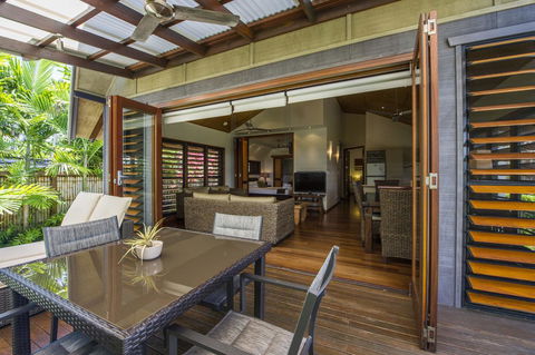 Pure Magnetic Villa 4 - Bed n Breakfasts 1