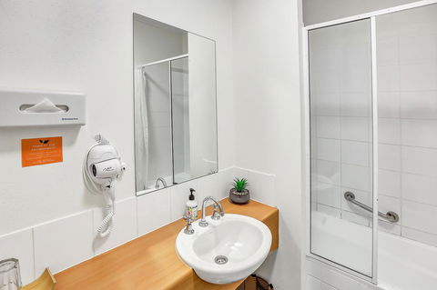 Coral Tree Inn - Accommodation Australia 33