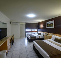 Reef Gateway Hotel - Local Tourism
