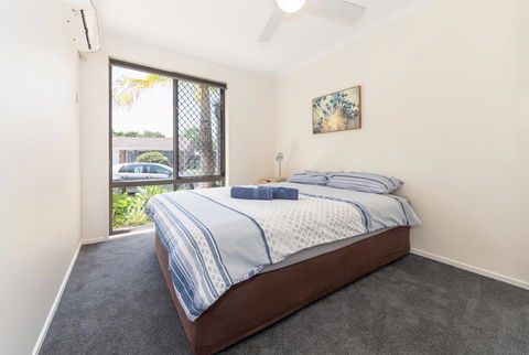 Waterfront Theme Park Getaway - Accommodation Australia 10