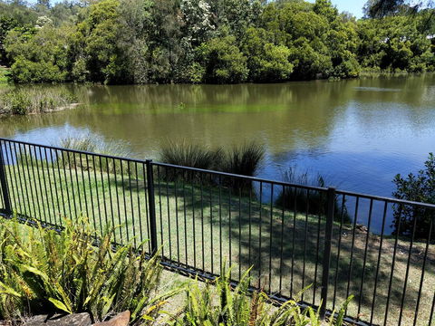 Waterfront Theme Park Getaway - Accommodation Australia 22