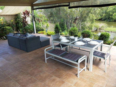 Waterfront Theme Park Getaway - Accommodation Australia 14