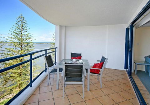 Just Perfect Apartment With Ocean Views - Accommodation Australia 1