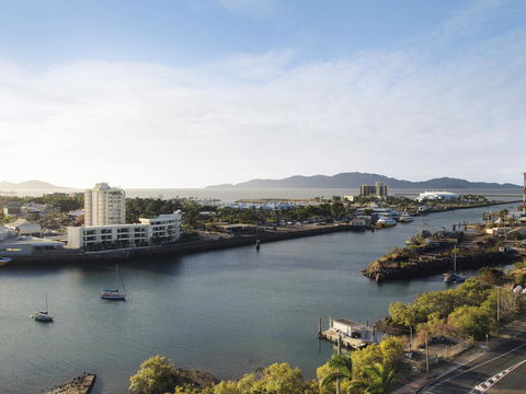 Oaks Townsville Metropole Hotel - Accommodation Australia 3