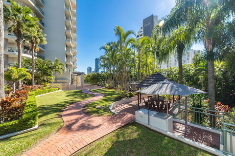 The Meriton Apartments On Main Beach - Accommodation Australia 39