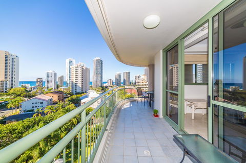 The Meriton Apartments On Main Beach - Accommodation Australia 10