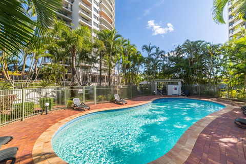 The Meriton Apartments On Main Beach - Accommodation Australia 37