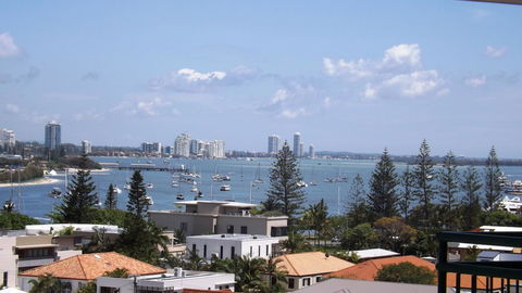The Meriton Apartments On Main Beach - Accommodation Australia 28
