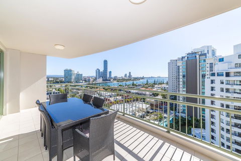 The Meriton Apartments On Main Beach - Accommodation Australia 22