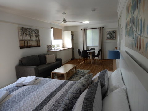 Malanda Manor Guesthouse - Local Tourism 19