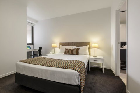 Code Apartments - Bed n Breakfasts 9