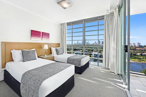 ULTIQA Freshwater Point Resort - Accommodation Australia 14