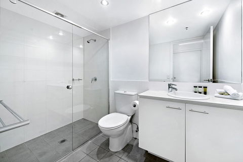 ULTIQA Freshwater Point Resort - Accommodation Australia 23