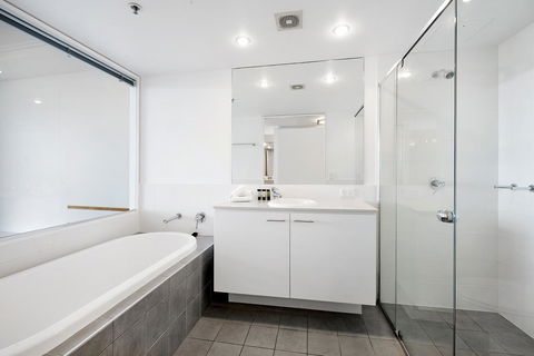 ULTIQA Freshwater Point Resort - Accommodation Australia 19
