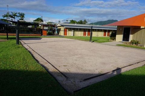 YAL Cairns - A Motel That Makes A Difference - Accommodation Australia 6