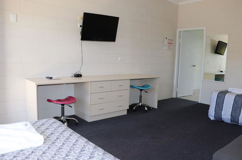 YAL Cairns - A Motel That Makes A Difference - Accommodation Australia 21