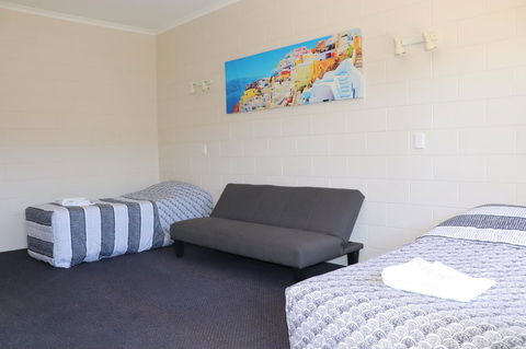 YAL Cairns - A Motel That Makes A Difference - Accommodation Australia 23