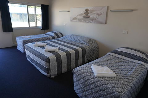 YAL Cairns - A Motel That Makes A Difference - Accommodation Australia 1