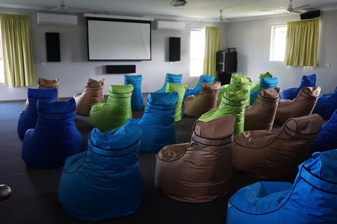 YAL Cairns - A Motel That Makes A Difference - Accommodation Australia 4