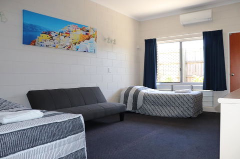 YAL Cairns - A Motel That Makes A Difference - Accommodation Australia 13