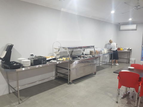 YAL Cairns - A Motel That Makes A Difference - Accommodation Australia 15