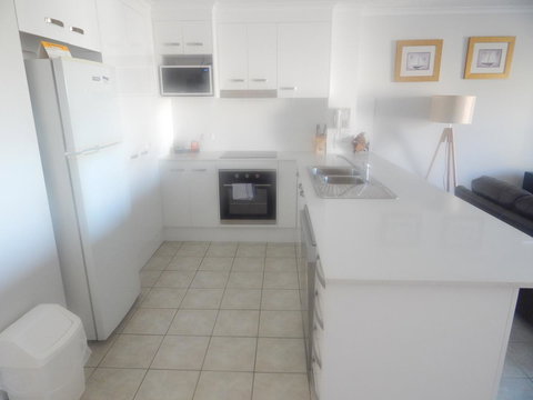 Tranquil Shores - Australia Shopping 7