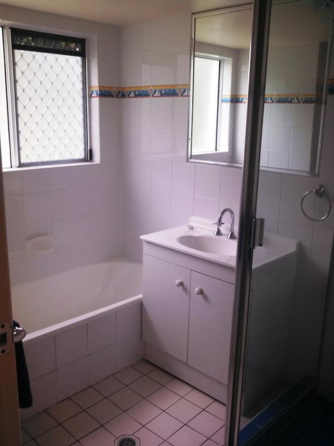 Tranquil Shores - Australia Shopping 26