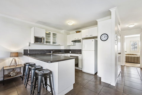 Dockside Apartments Mooloolaba - Accommodation Australia 24