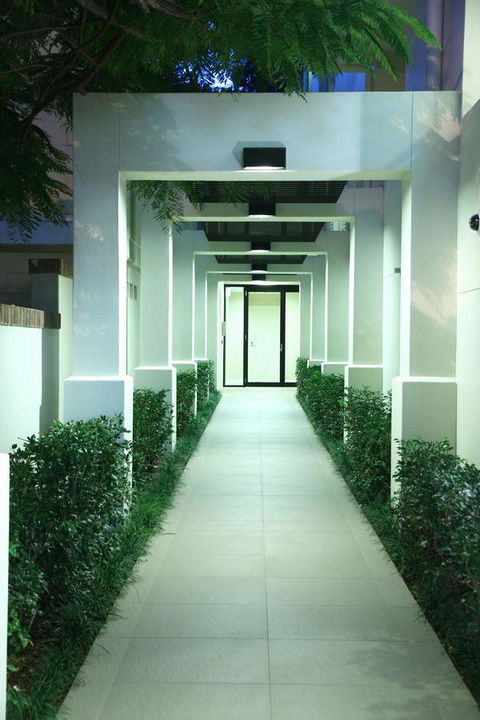 Domain Serviced Apartments - Australia Shopping 8