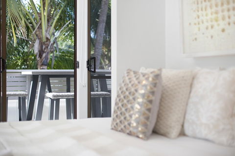 Tropical Reef Apartments - Accommodation Australia 2