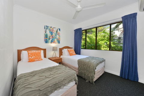 Tropical Reef Apartments - Accommodation Australia 24