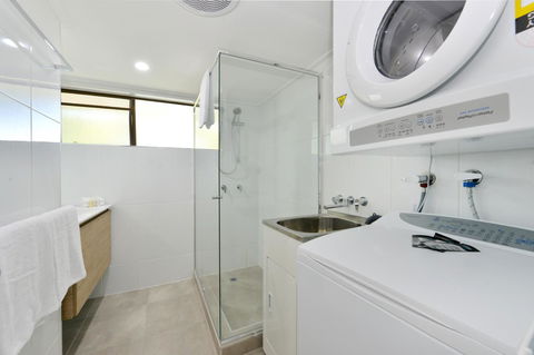 Tropical Reef Apartments - Accommodation Australia 18