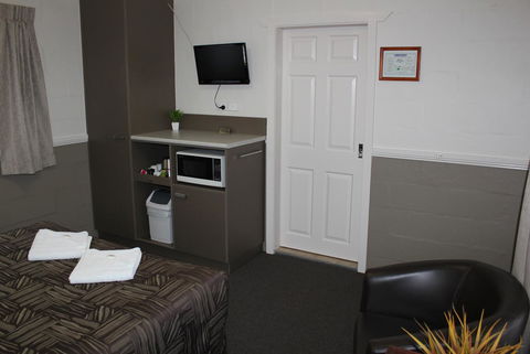 City Motor Inn - Accommodation Australia 9
