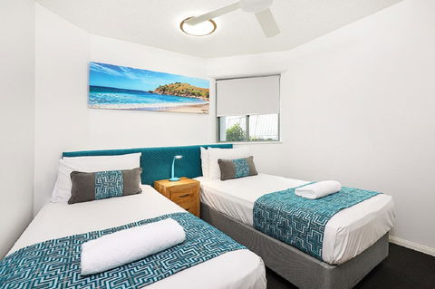 Malibu Apartments - Australia Shopping 3