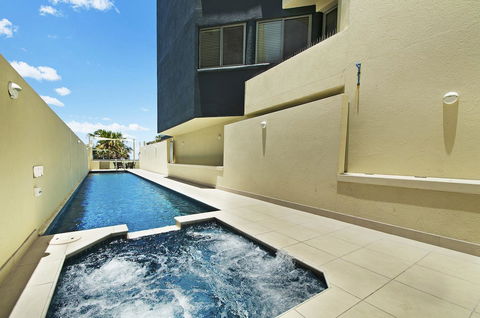 Malibu Apartments - Australia Shopping 17