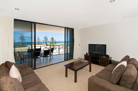 Ambience On Burleigh Beach - Australia Shopping 28