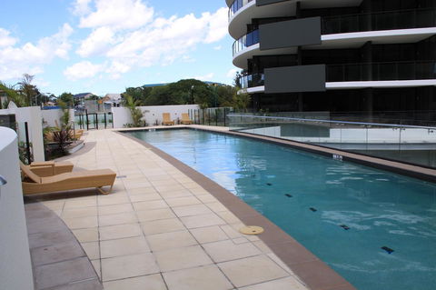 Ambience On Burleigh Beach - Australia Shopping 30