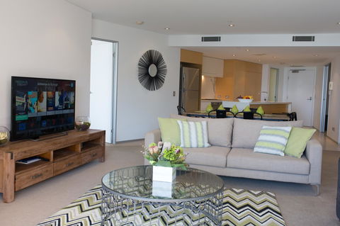 Ambience On Burleigh Beach - Australia Shopping 16
