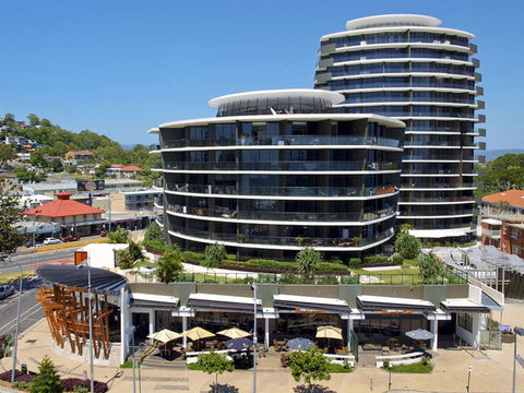 Ambience On Burleigh Beach - Australia Shopping 6
