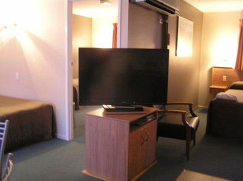 Riviera On Ruthven - Accommodation Australia 31