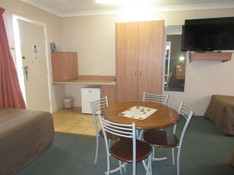 Riviera On Ruthven - Accommodation Australia 12