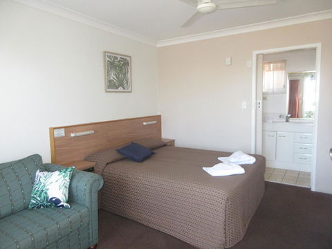Riviera On Ruthven - Accommodation Australia 9