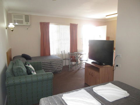 Riviera On Ruthven - Accommodation Australia 4