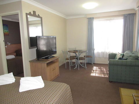 Riviera On Ruthven - Accommodation Australia 16