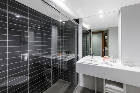 Hotel Grand Chancellor Brisbane - Bed n Breakfasts 1