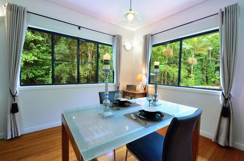 Misty Mountains Rainforest Retreat - Accommodation Australia 11