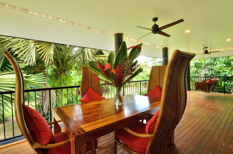 Misty Mountains Rainforest Retreat - Accommodation Australia 9